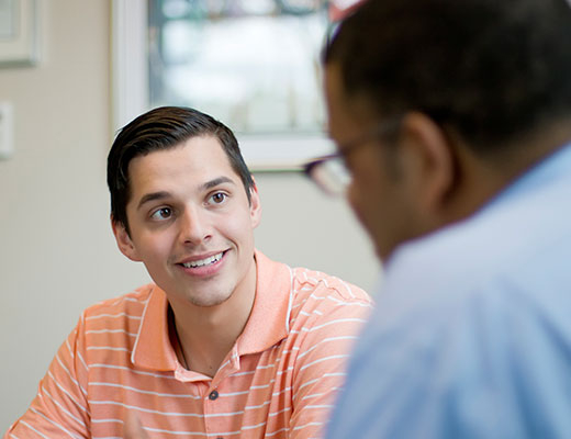 student meeting with advisor